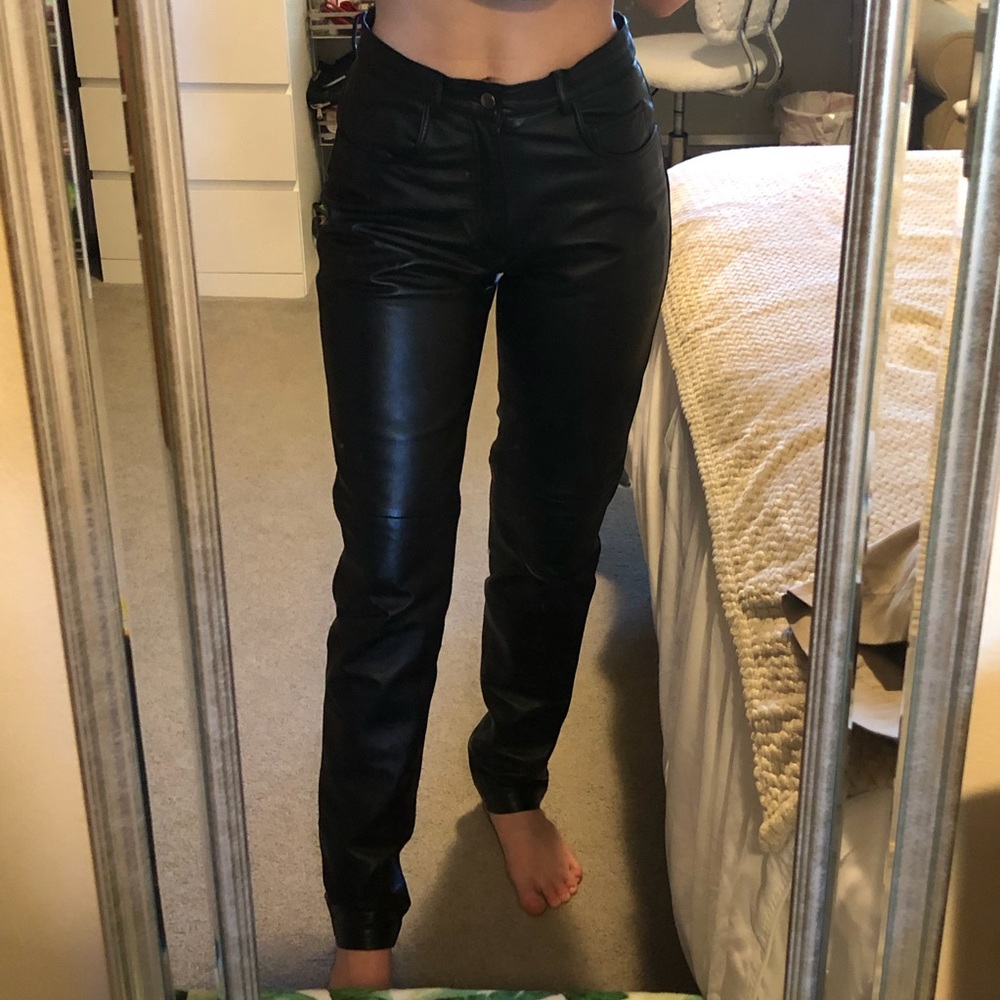 6T Hugo Buscati Leather Pants